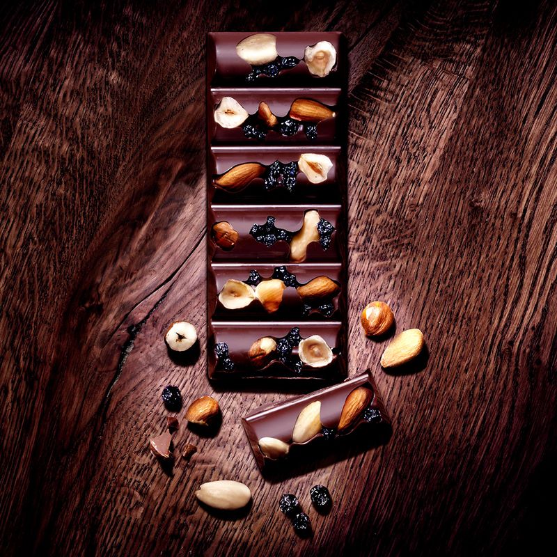 Chocolate-Amargo-Nestle-L-atelier-Con-Arandanos-Avellanas-Y-Almendras-100-Gr-4-761248