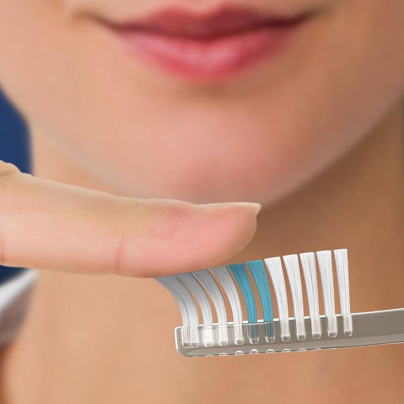 Cepillos-Dentales-Oral-b-Clean-Indicator-Medio-3-Un-3-871068