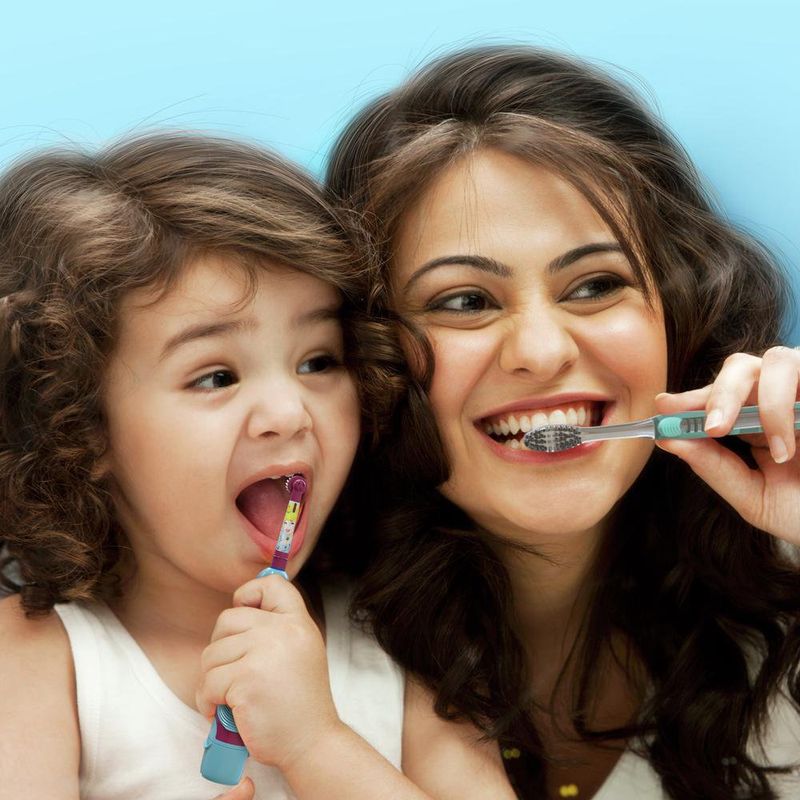 Cepillos-Dentales-Oral-b-Clean-Indicator-Medio-3-Un-6-871068