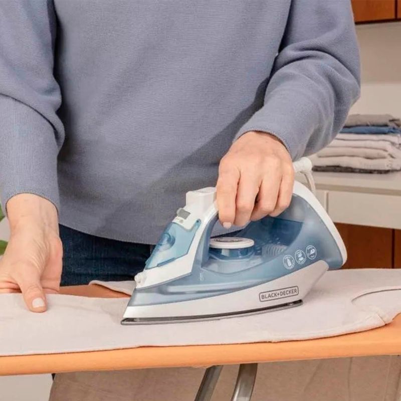 Plancha-A-Vapor-Black-Decker-Ir2472-ar-150ml-6-884318