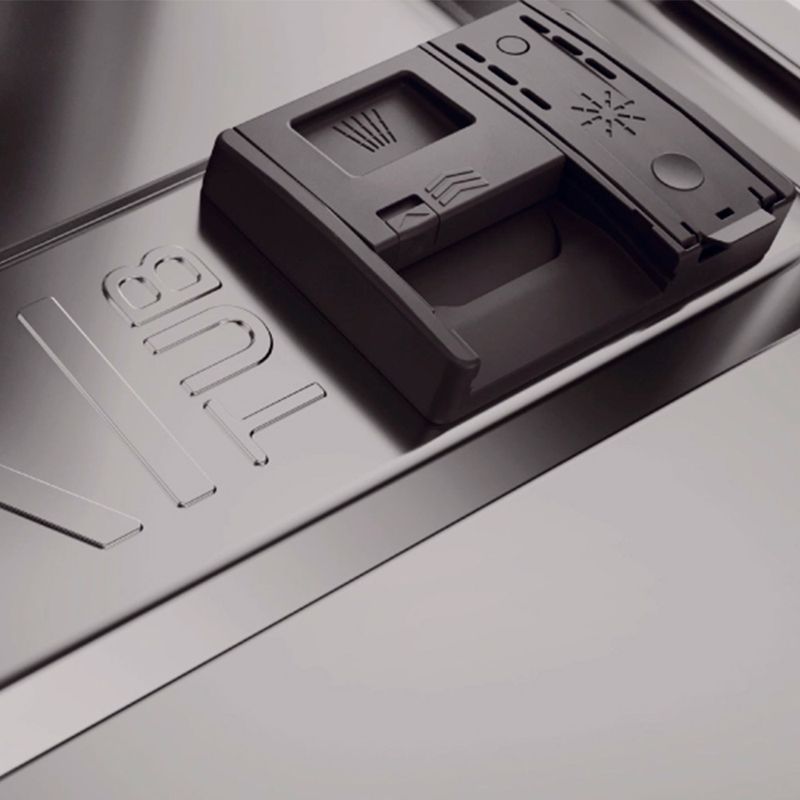 61220502013-6.jpg